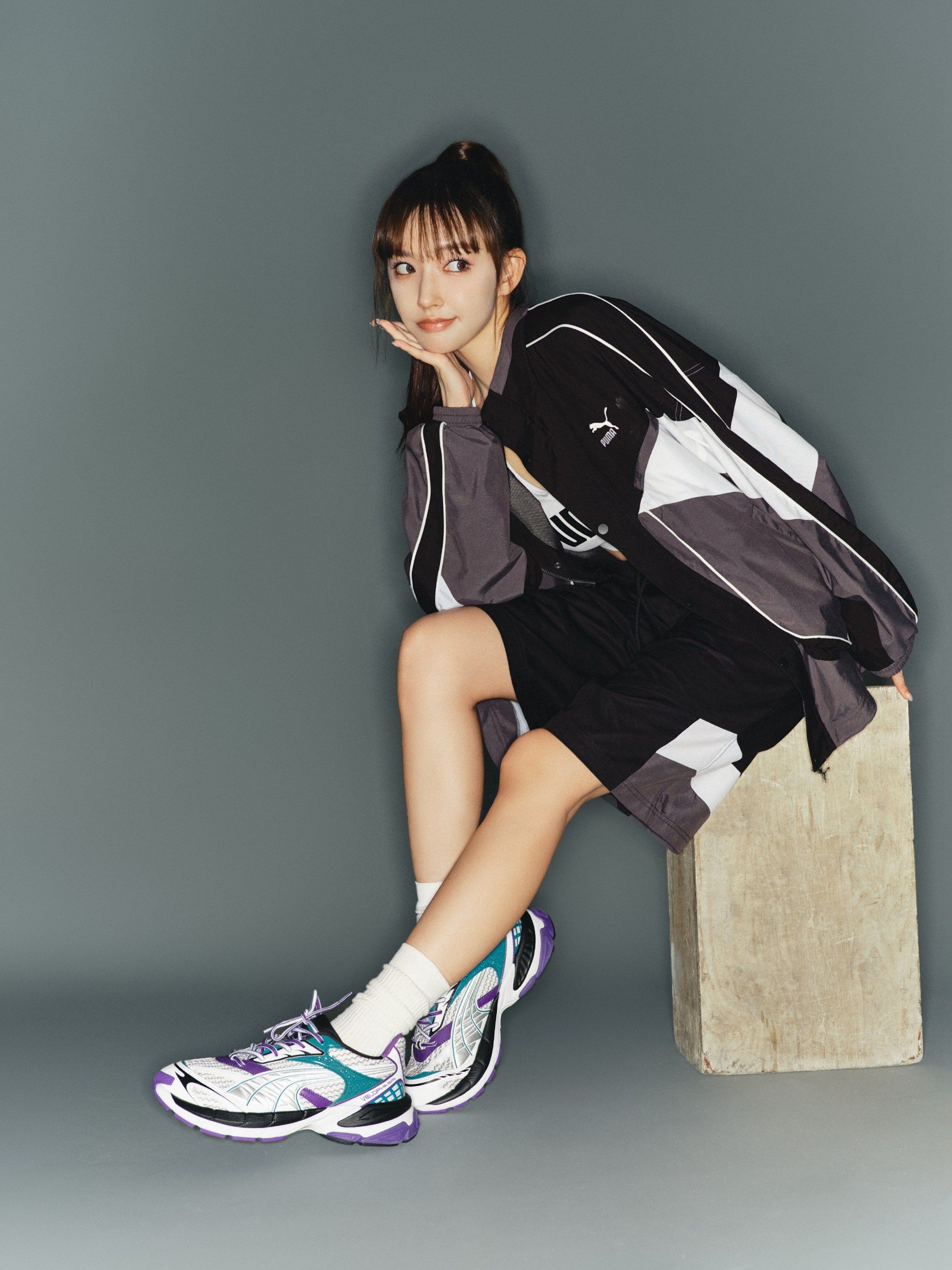 程潇运动装大长腿性感写真