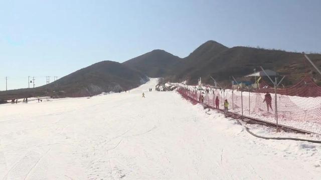 "后冬奥"冰雪热|虽然雪季接近尾声,但无极山滑雪场还是那么受欢迎!