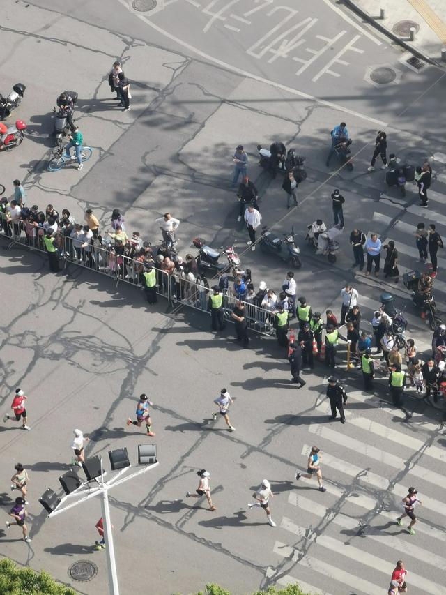 从武汉马拉松重启看雅典时代为什么飞毛腿菲迪皮茨不骑马报捷