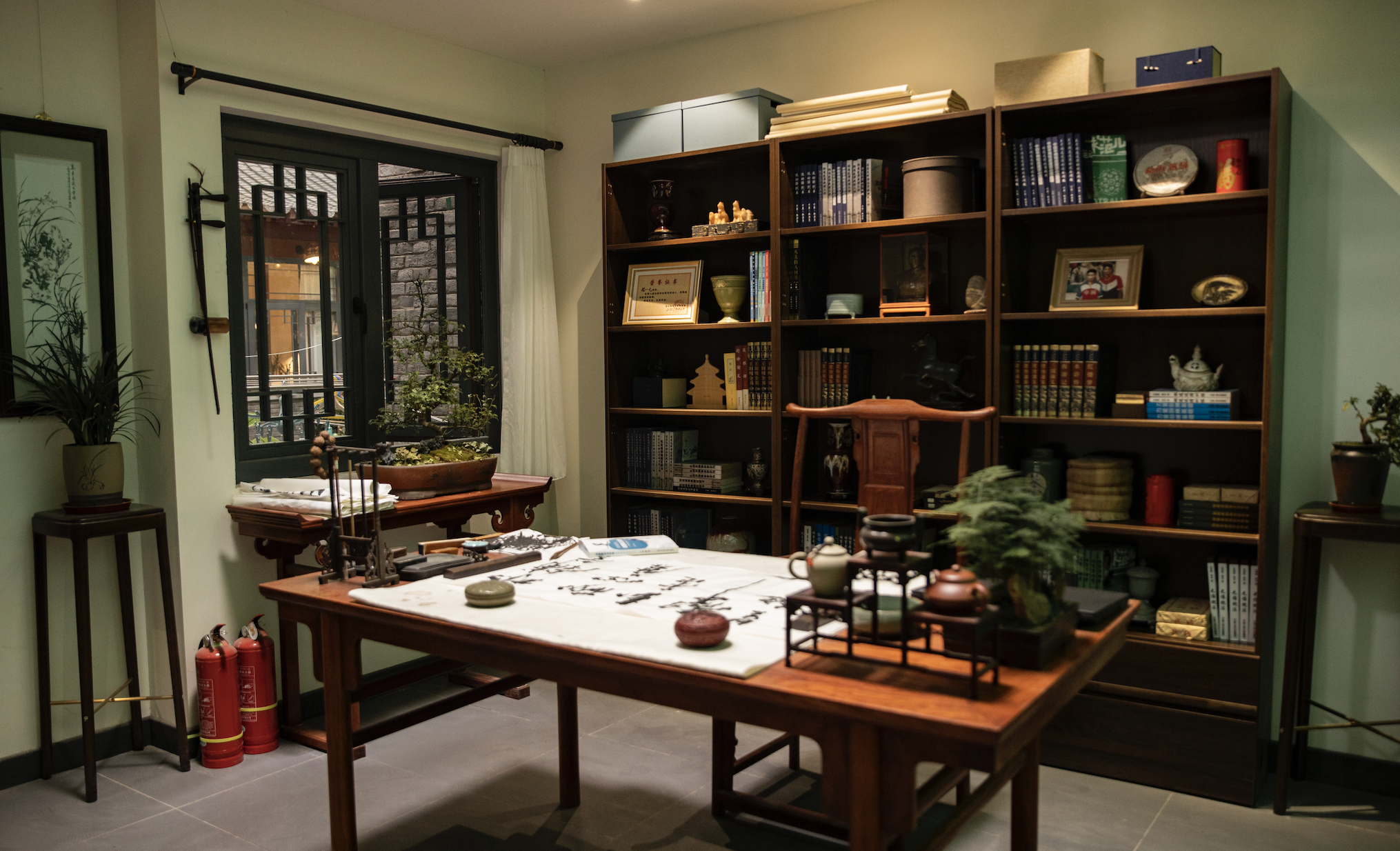 刘佩琦冬奥剧同款!龙顺成京作红木家具中式书房陈列赏析