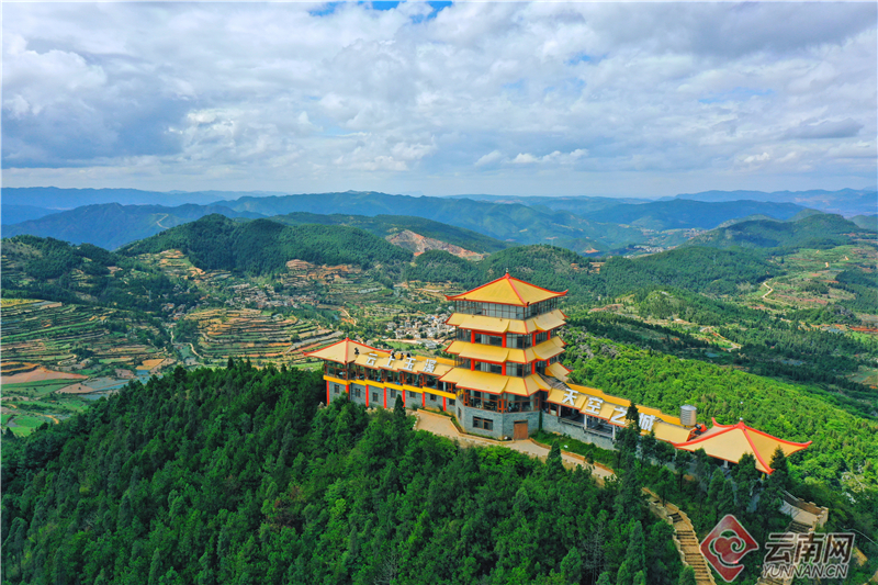 早安云南丨玉溪龙马山景区:龙马腾霄绝胜景,山中深藏白玉城