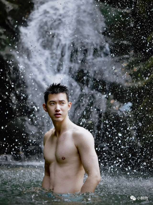 好男儿吴建飞竟然38岁了!这寸头肌肉身材也太撩了吧