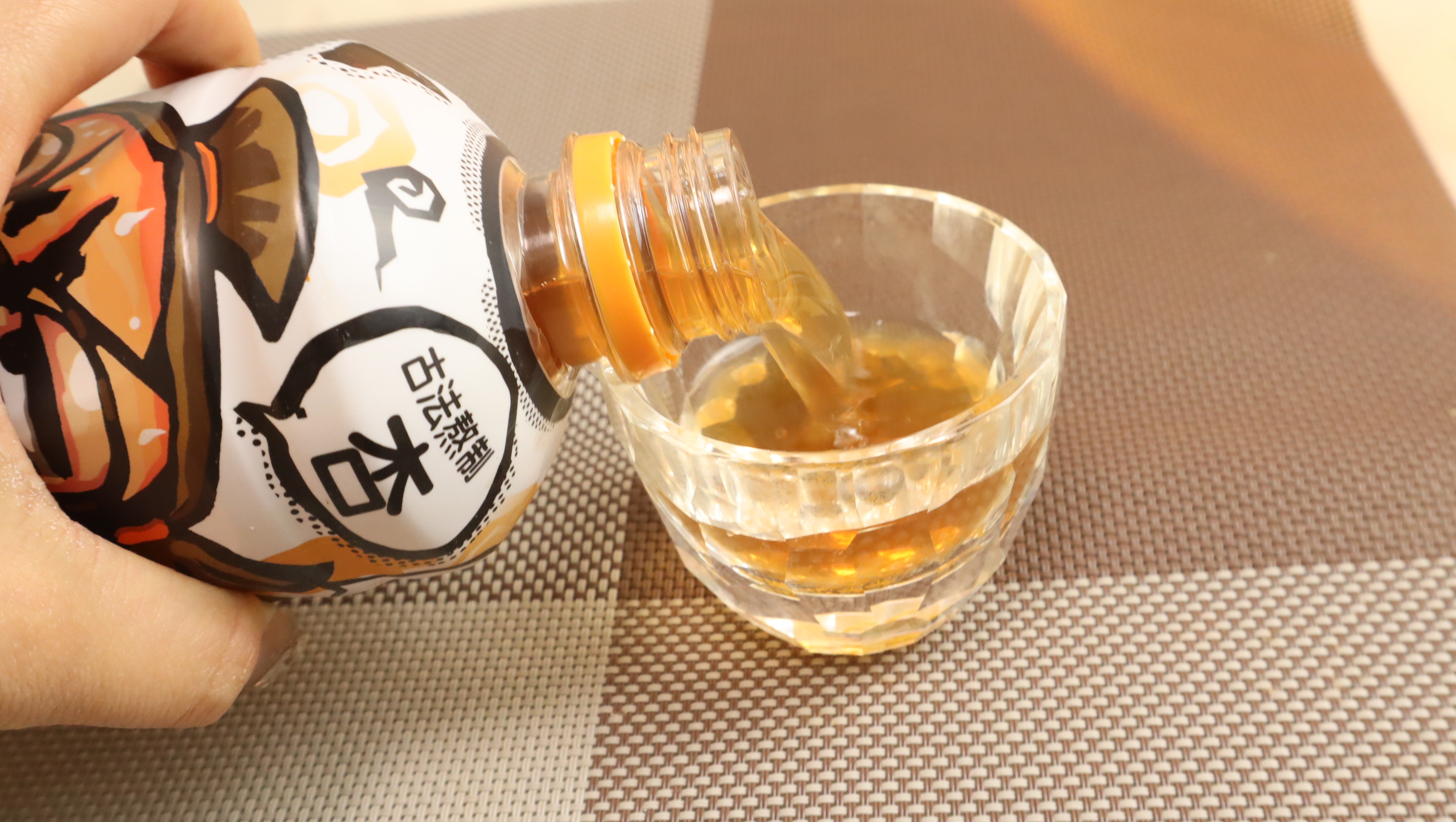 吃香喝辣后不担心上火了!网红哼夫人杏皮茶解腻降火,酸甜爽口