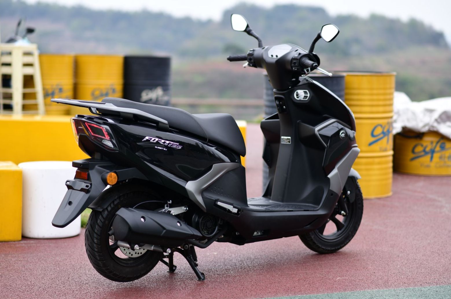 颜值配置正中下怀!鸿125真的很懂我