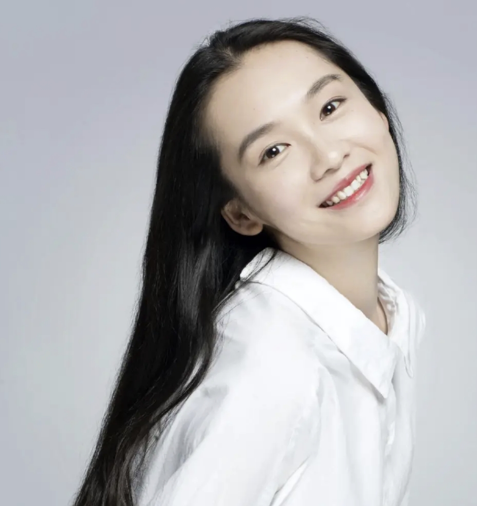 电视剧《漫长的季节》中殷红扮演者是新生代演员王艺荻