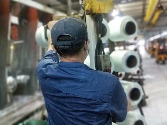 招一名拉丝工工人包吃包住02 拉丝工招聘2名