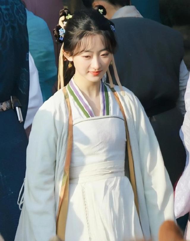 新赵灵儿竟然神似张翰前女友!