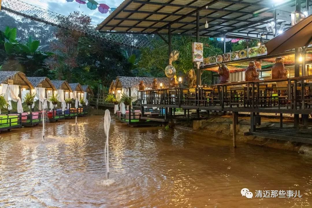 清迈山里的水上餐厅,美!