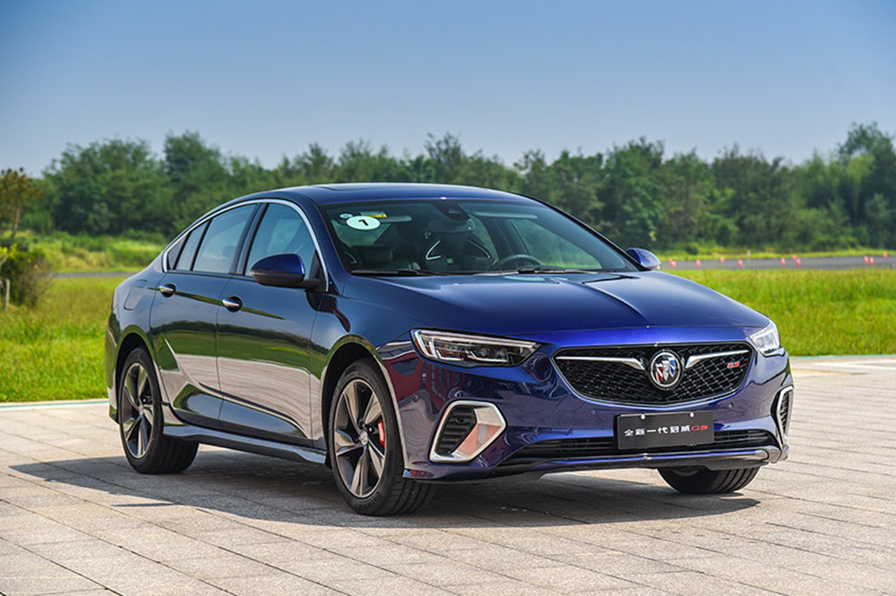 新手买车需注意,贷款提车要量力,工薪阶层千万不要买的三种新车