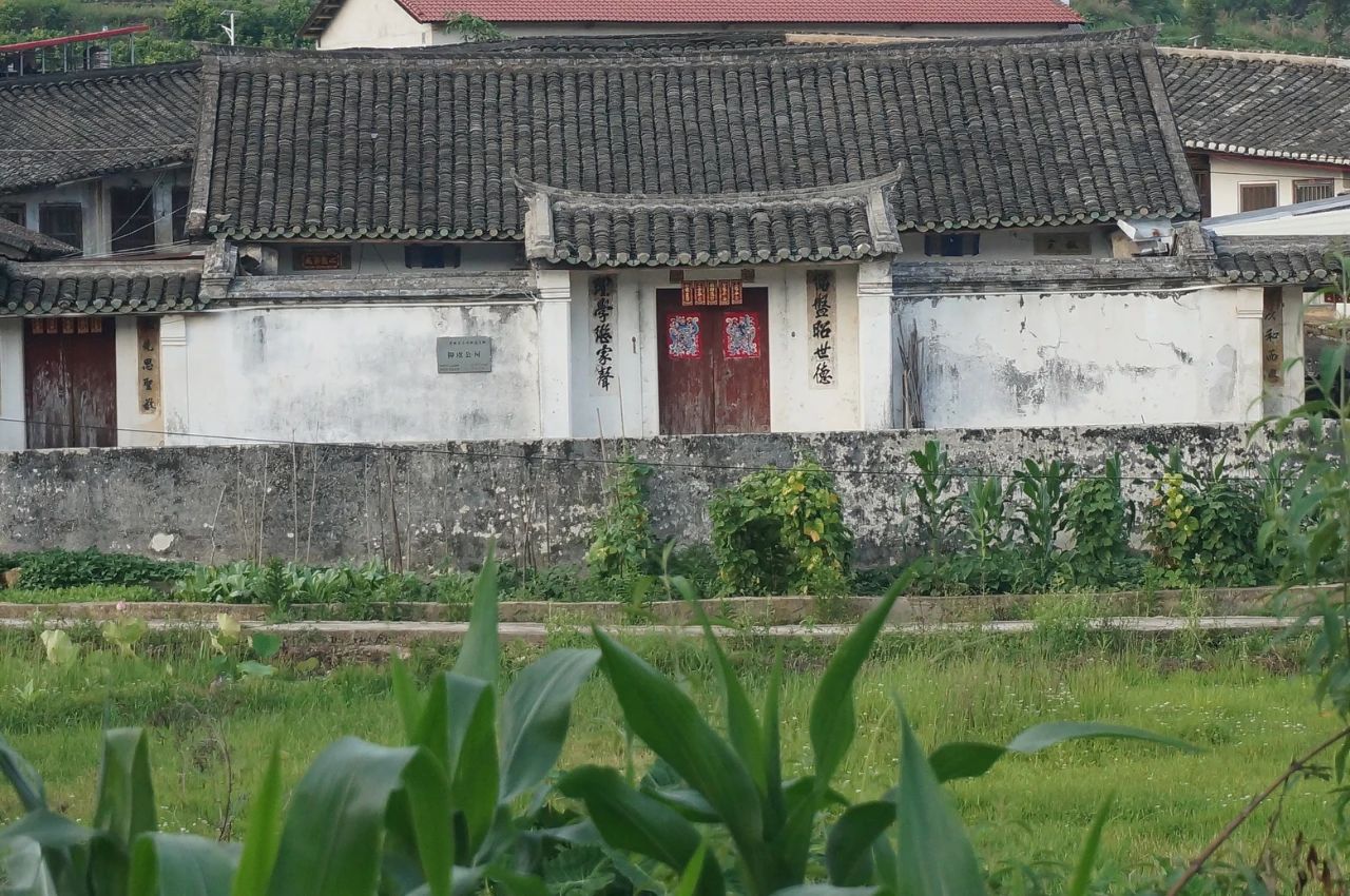 图文丨客家围屋古建筑:仰虞公祠