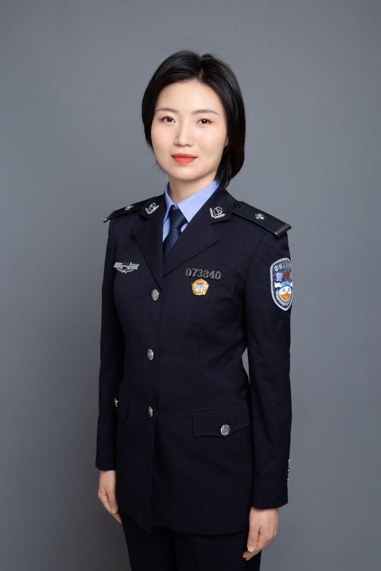 民警常服图片