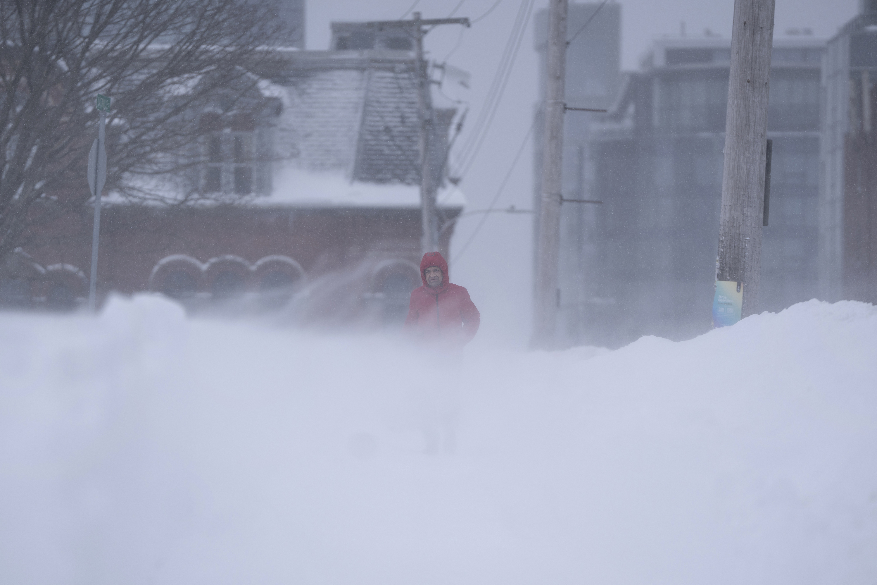 加拿大东部遭遇暴风雪天气