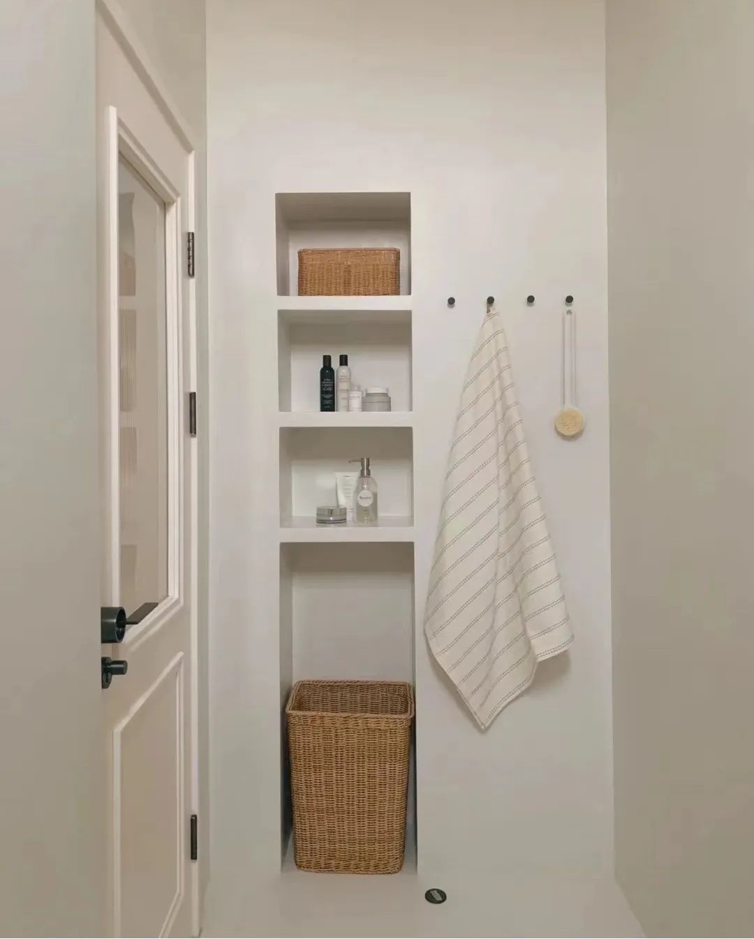 颜狗哭晕在厕所!我的卫生间壁龛,有一种公厕既视感……咋办?