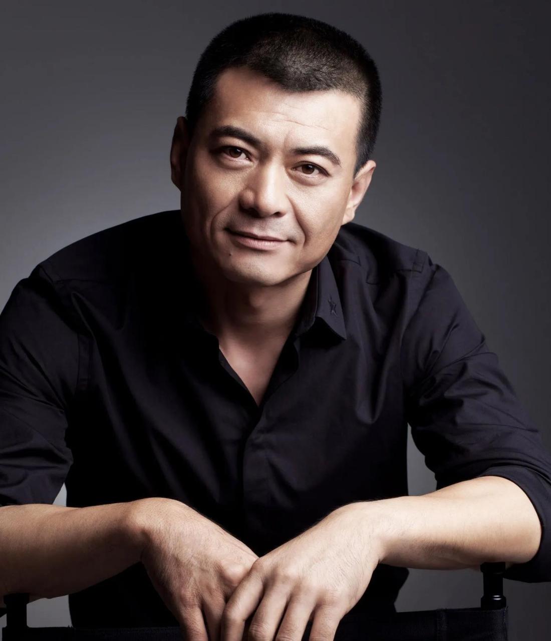 王新军[玫瑰],1971年6月16日出生于甘肃省兰州市,中国电影演员.