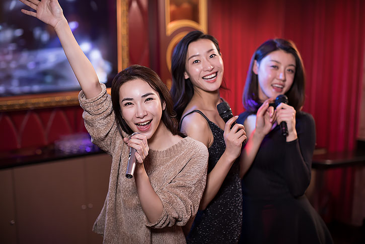 ktv唱歌技巧大揭秘,从此你就是麦霸,麦霸就是你