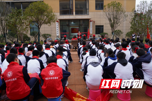 宁乡城北中学开展党支部主题党日活动暨团支部主题团日活动