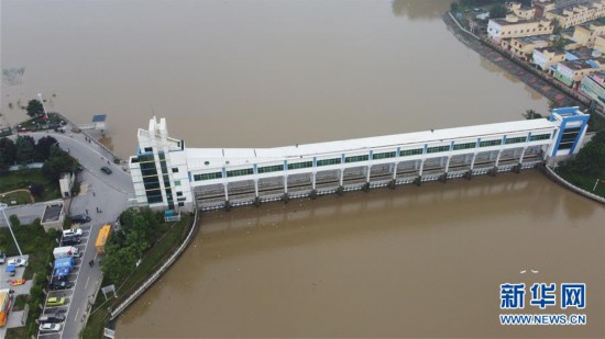 淮河王家坝闸关闸 蒙洼蓄洪区进洪量约3.75亿立方米