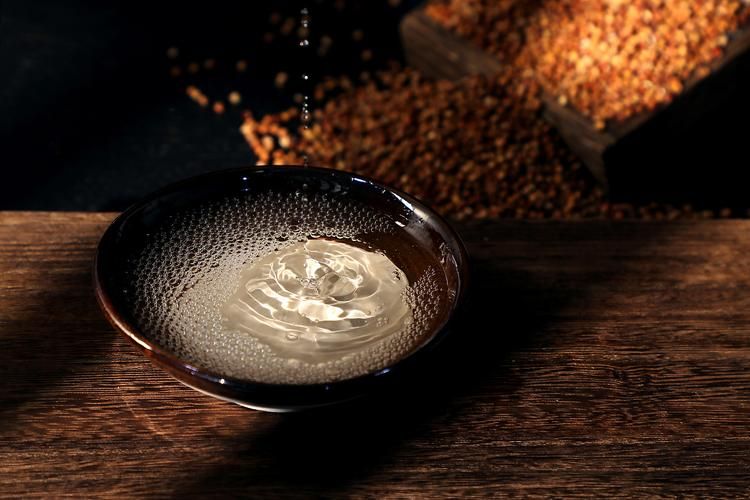 白酒为什么越陈越香?关键点就藏在"老熟"里!