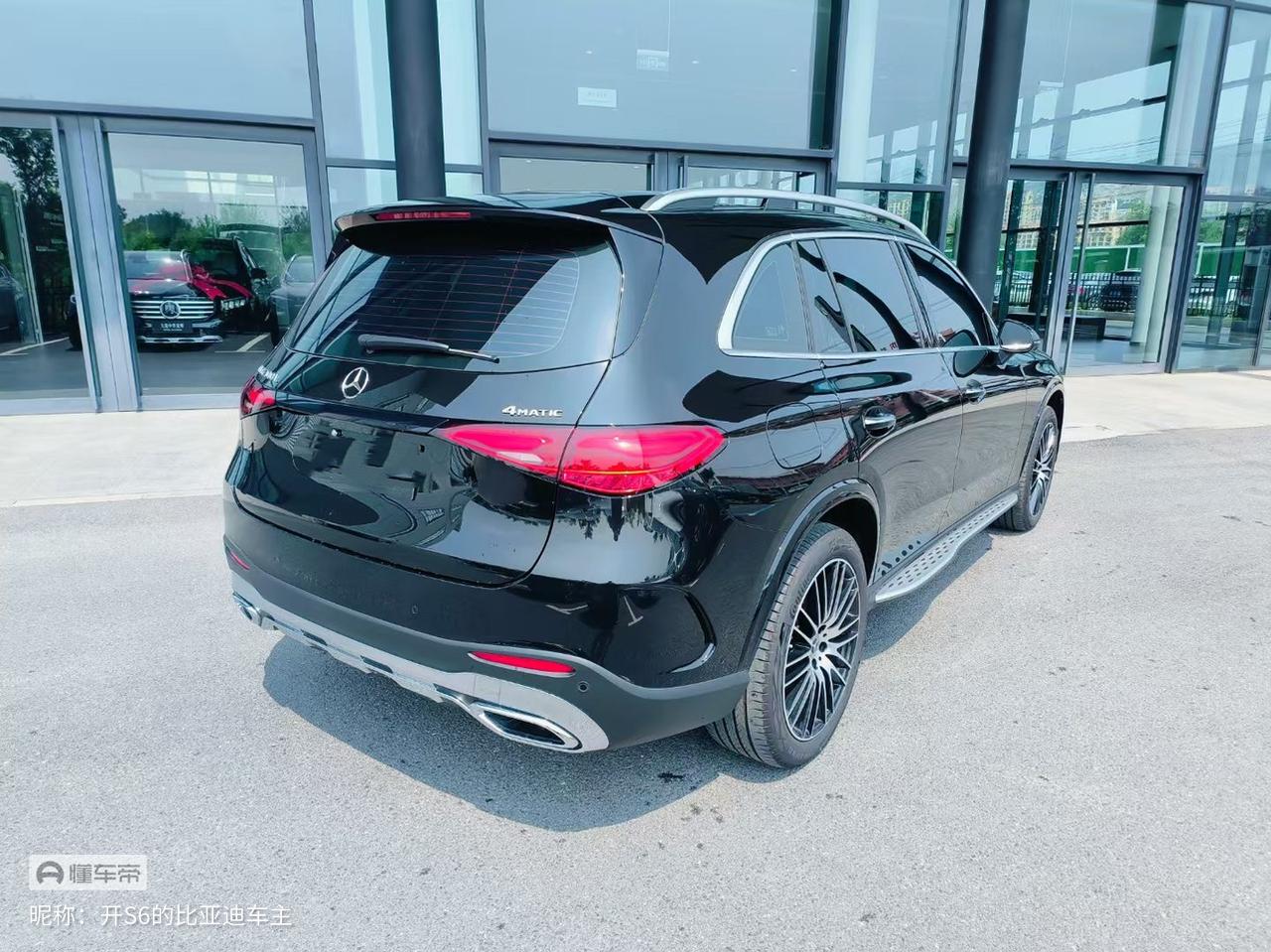 glc300l落地价大概多少(奔驰l300落地价多少钱)