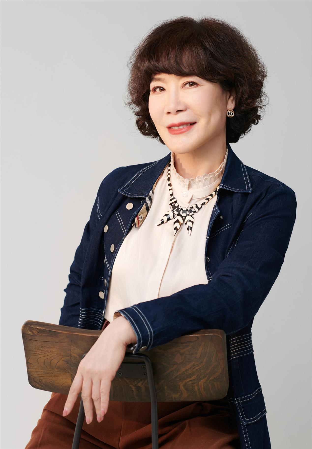 兔年吉祥!著名画家崔虹2023贺岁专题