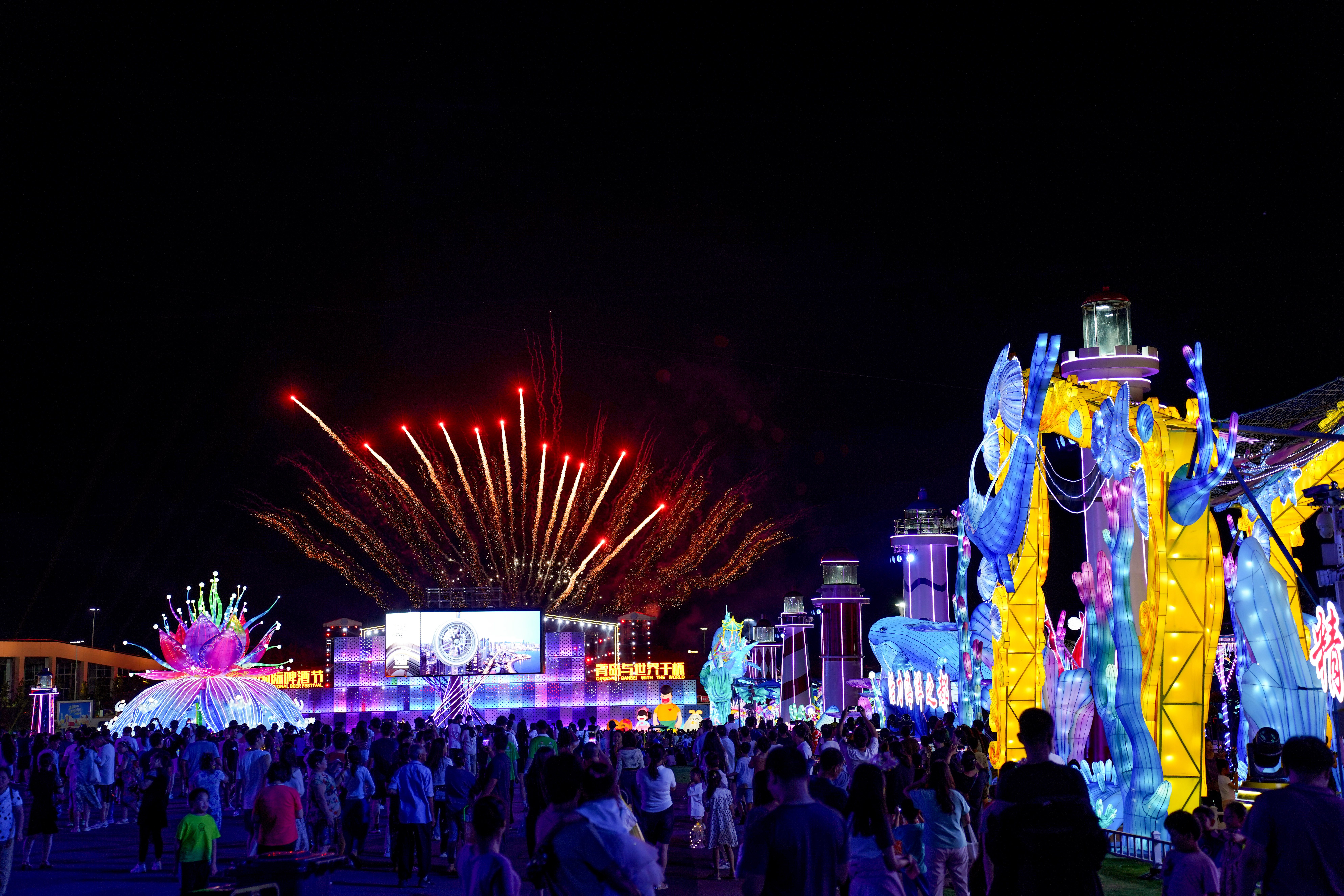 第33届青岛国际啤酒节焰火秀来啦!