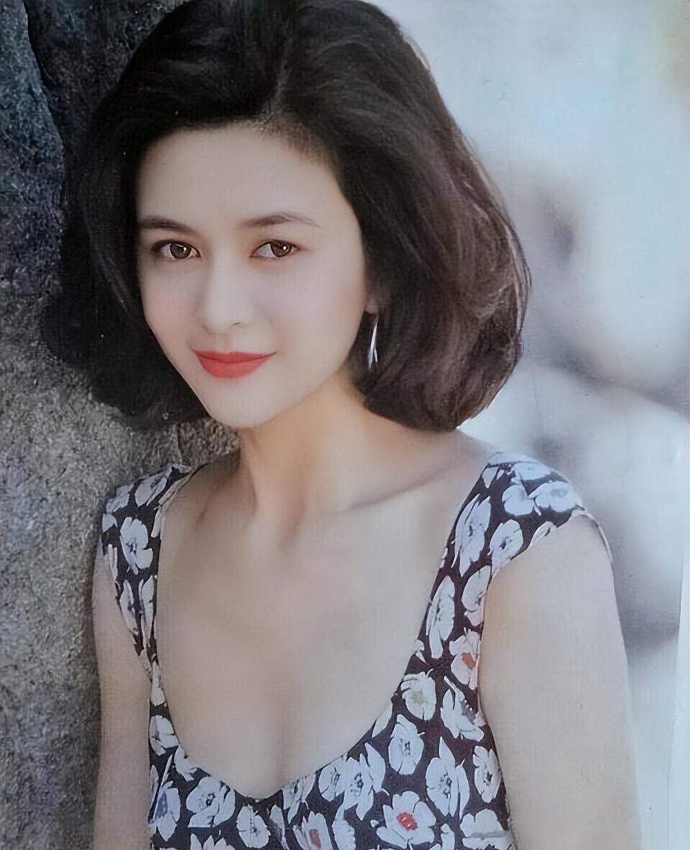 关之琳年轻时魅力,透过那些泳装照片,你会真正懂得何为女人味!