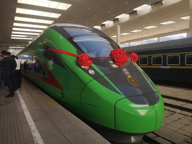 绿色的复兴号是什么车
