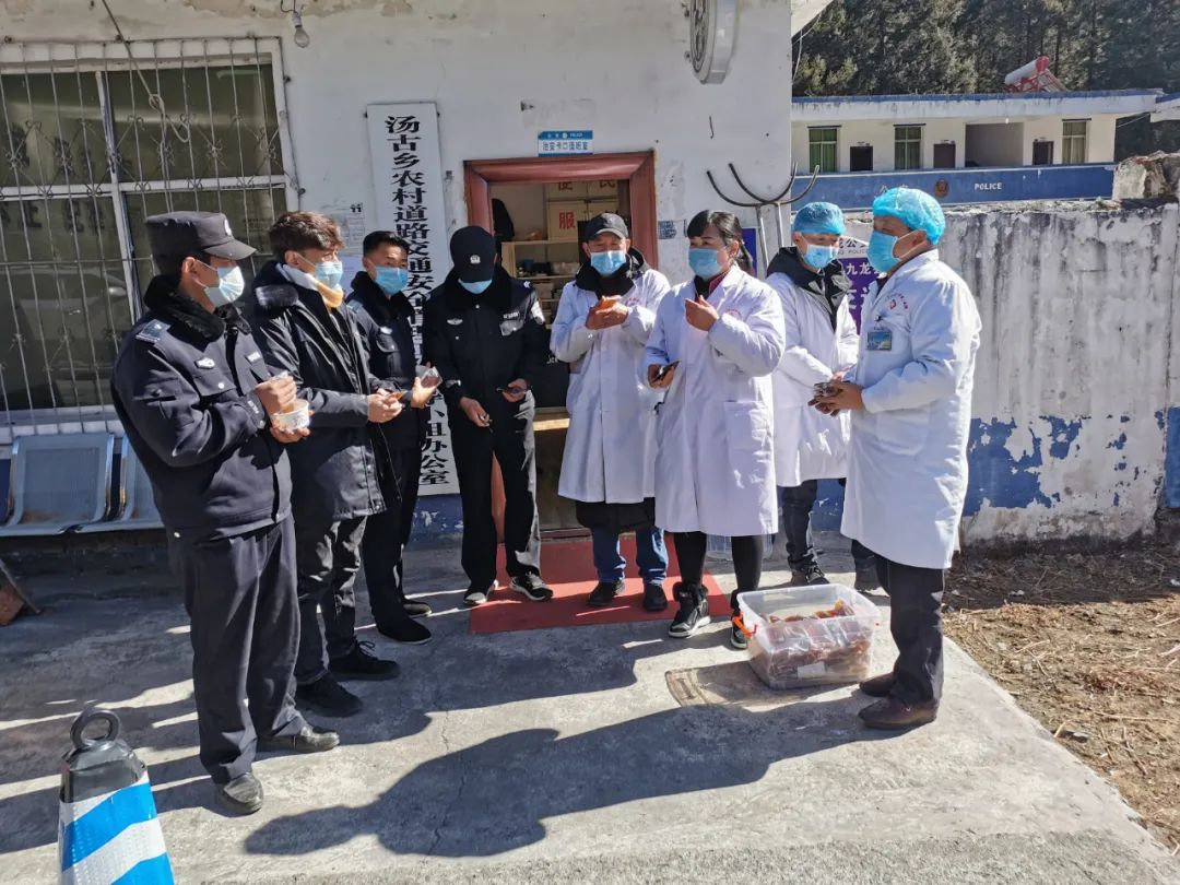 2022年州两会特别报道访州人大代表九龙县民族医院院长马国芳