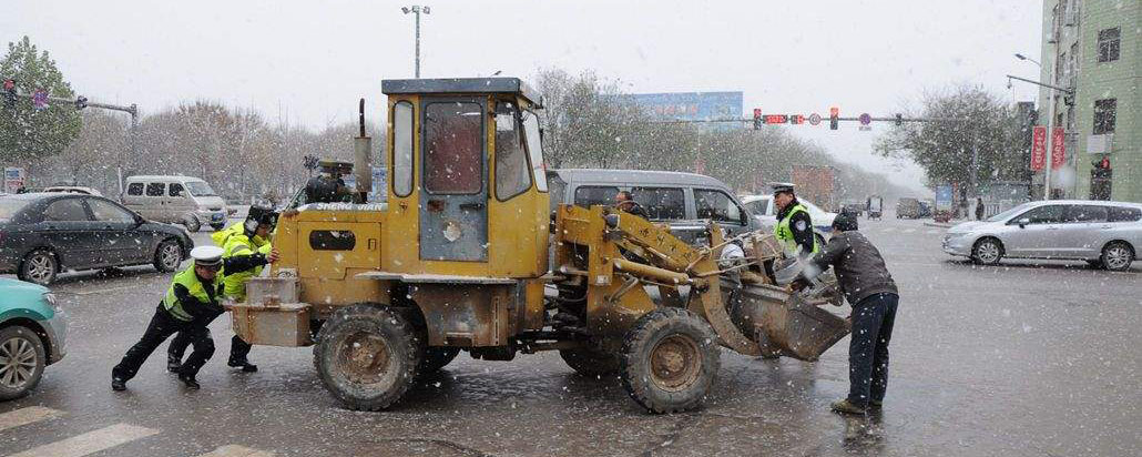 轮式的自行机械车是什么车,有哪些