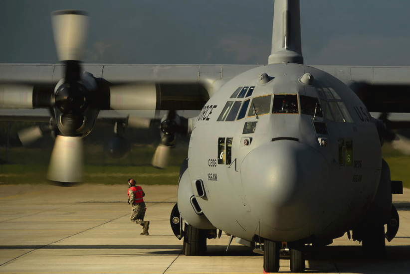 一款運輸機,一部戰爭傳奇!c-130