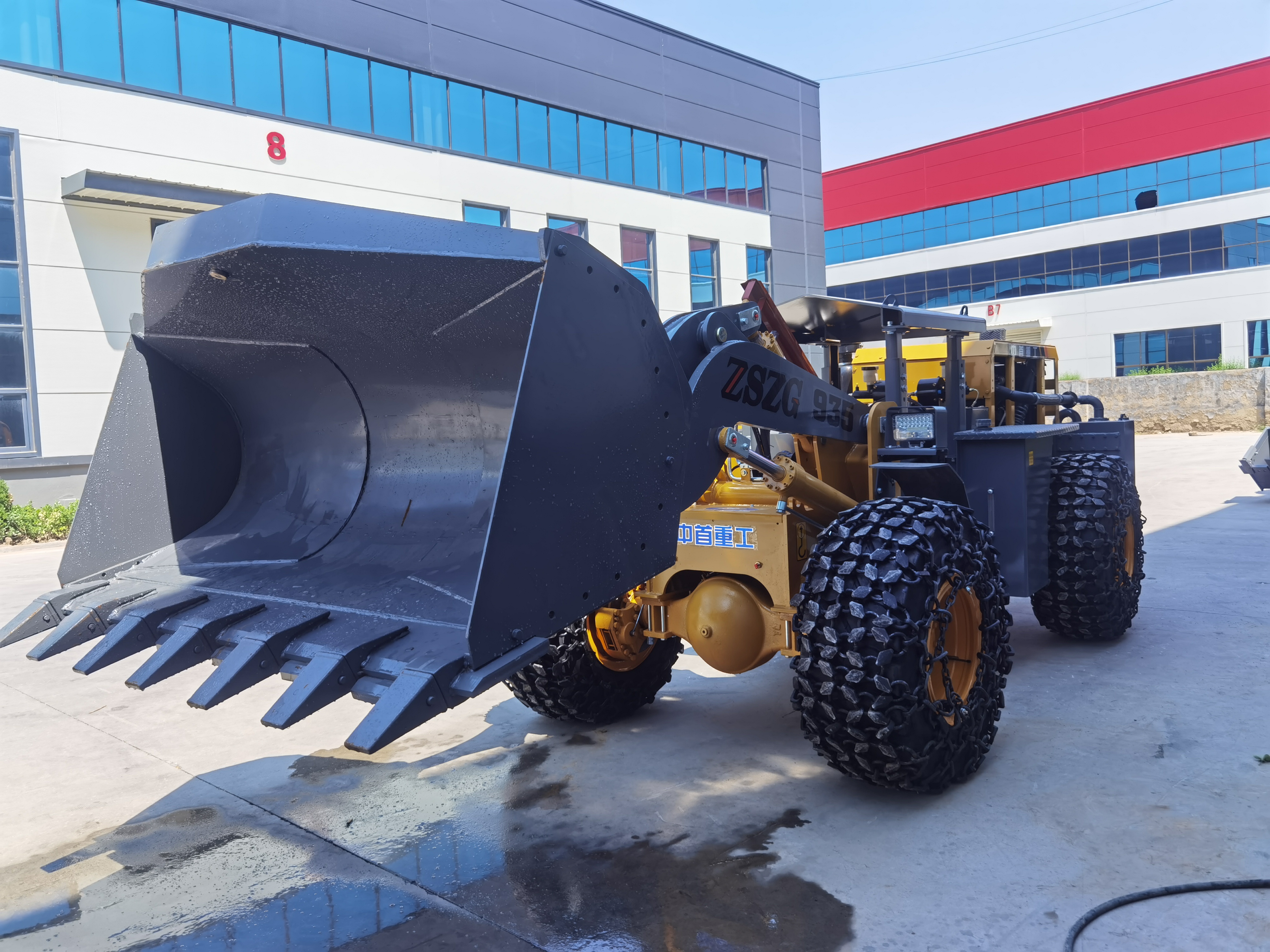 铁矿专用935矿井装载机井下卧式矿用铲车