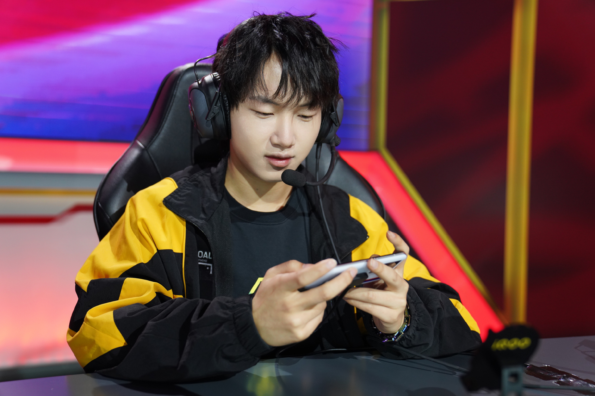 不打电竞就去做厨子了,fly希望能再战五年|专访