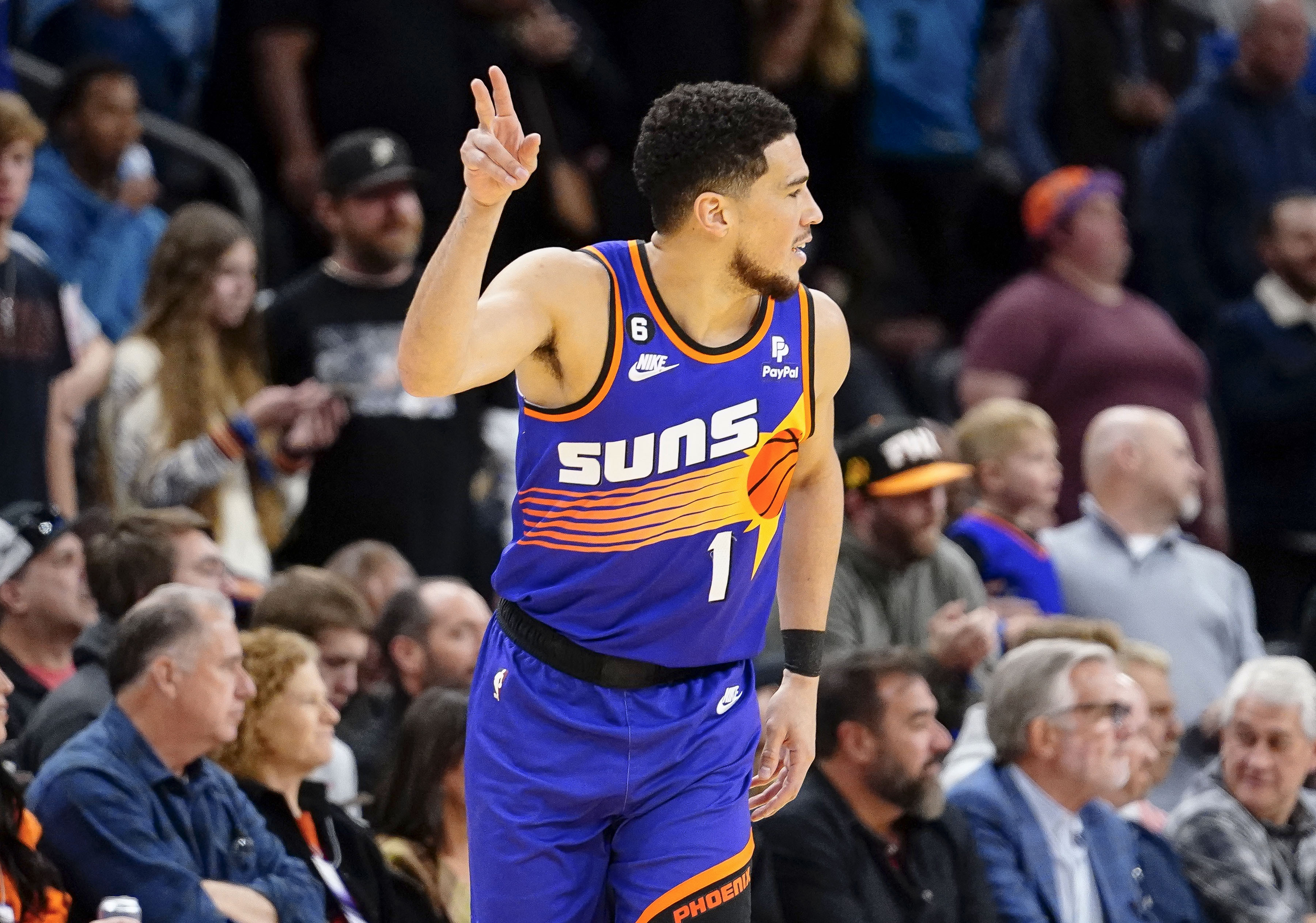 杜兰特20 9 6创纪录,太阳大胜公牛!布克35  5 6暴走,保罗11 10