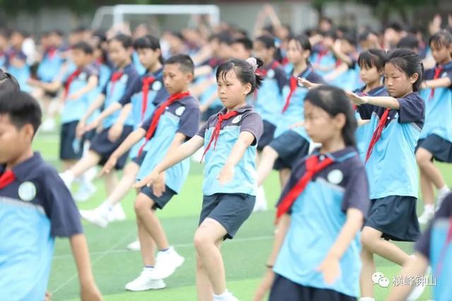 横峰钟山学校图片