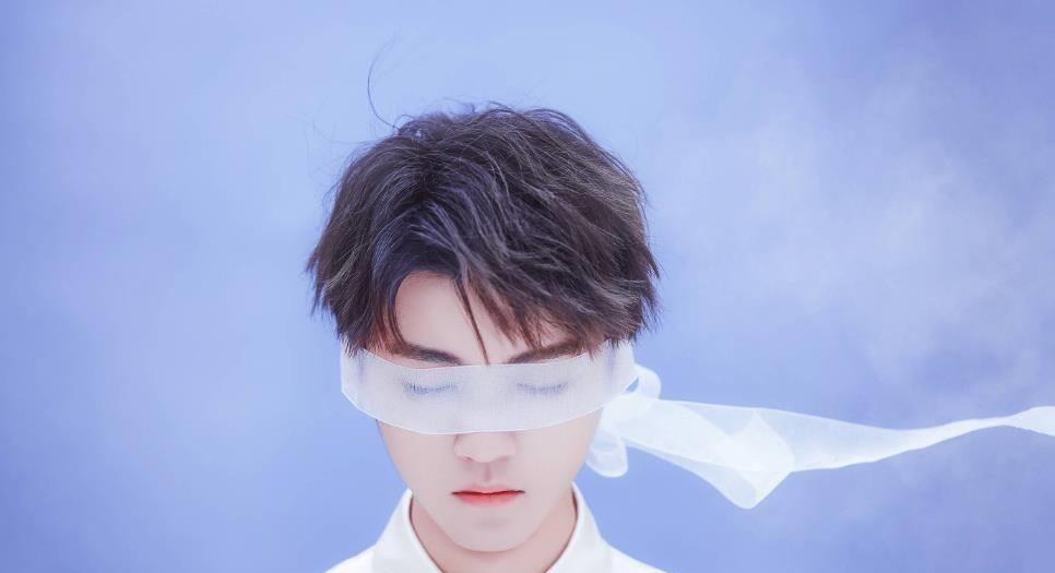 最近王俊凯一直有人追?但看他和蒋依依的相处:难怪粉丝很放心