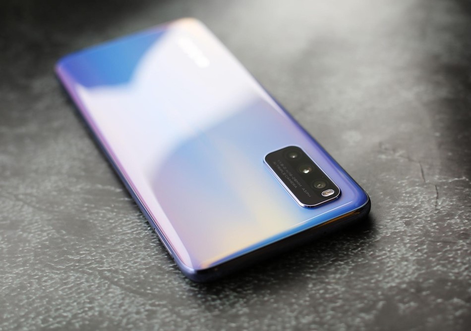 iqoo新机曝光,5000mah电池 vc液冷 90hz,价格有惊喜!