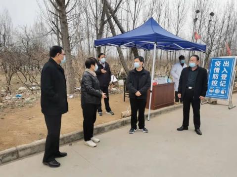 平邑县法院党组书记,院长邱金山再次检查指导疫情防控工作