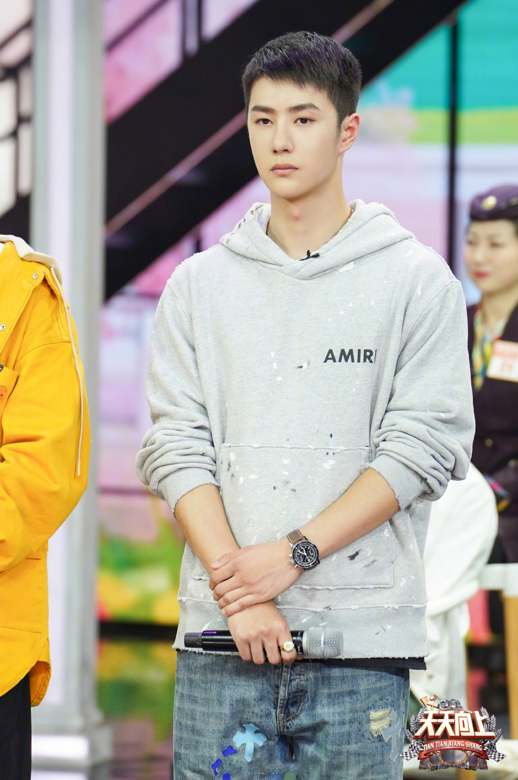 王一博《天天向上》单人剧照释出 是官方认证的春游时"被搭讪担当"