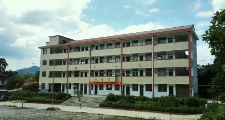 安化十四中有哪些专业