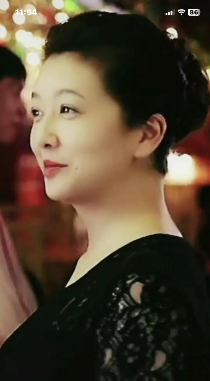 著名演员江珊那时,(这就是爱,湖里又湖嘟)《过把瘾》响彻大江南北.