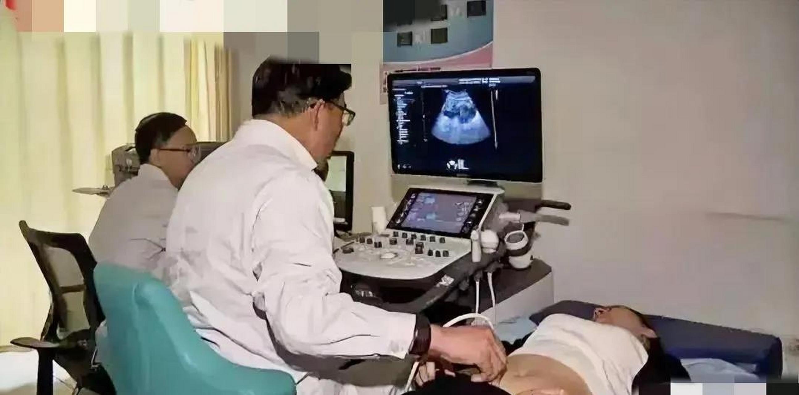 以书之名# 20多岁的花季少女的我,去做心电图的时候男医生竟然让瘟