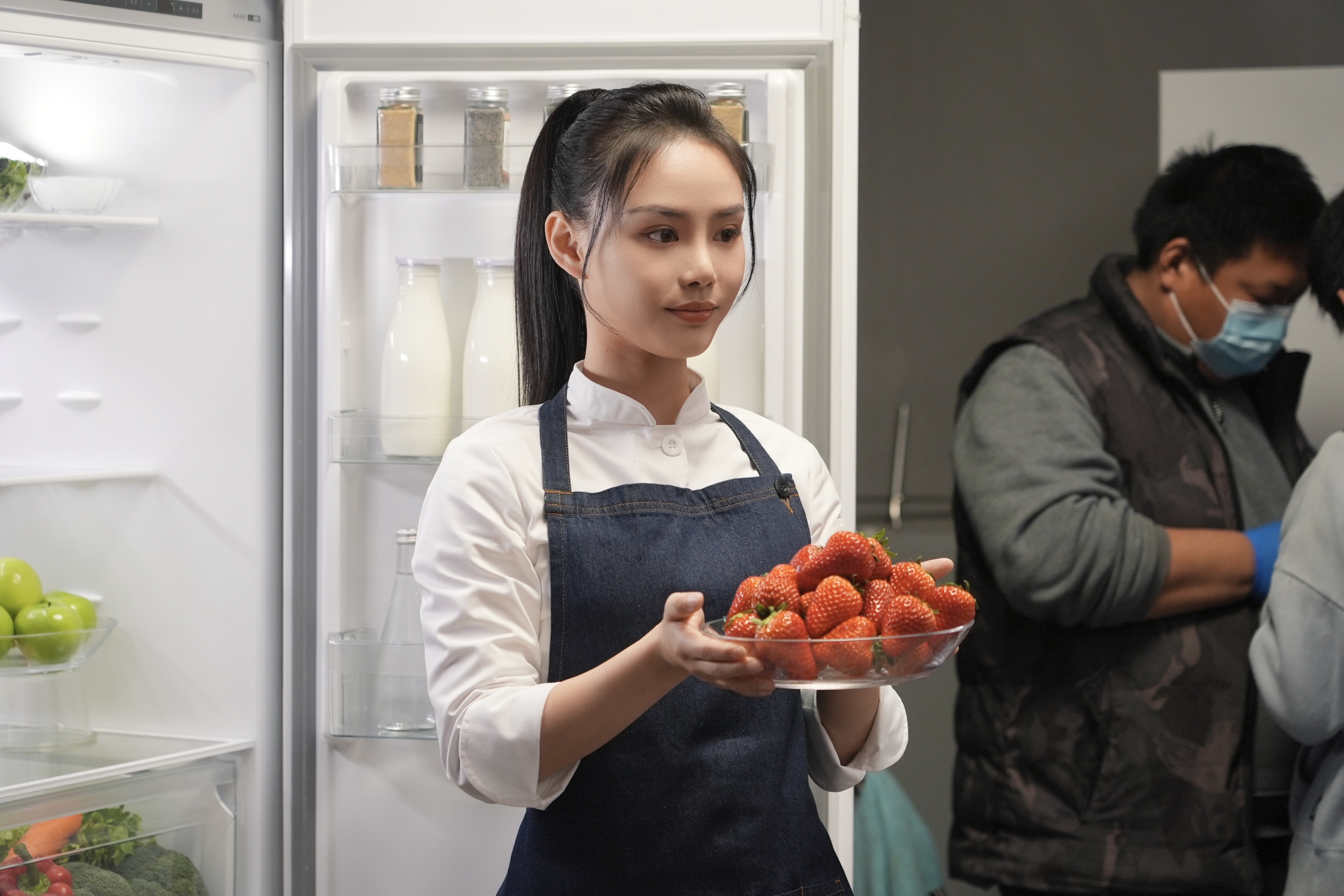 功夫女孩梁壁荧出镜谢霆锋代言品牌最新广告 极具活力表现力满分