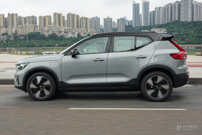 无惧复杂城市地形 试驾2024款沃尔沃xc40纯电版