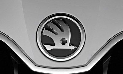 品牌的标志被形象地描述为类似手型ok的车标