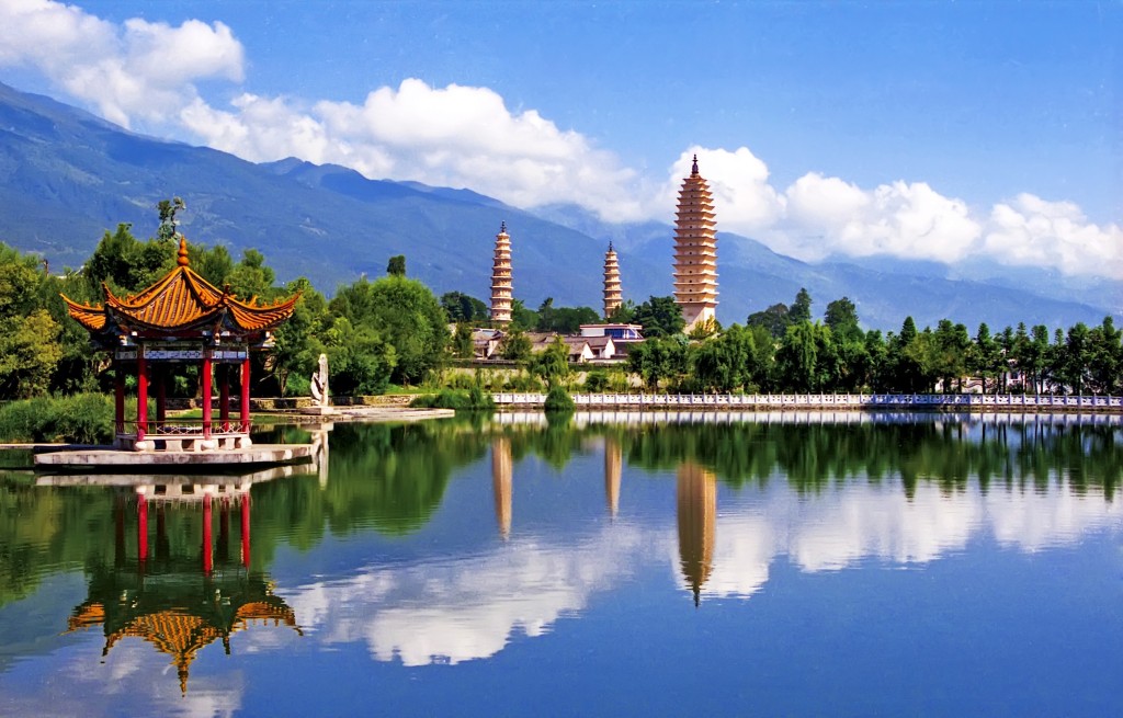 霞客行之江山多娇|大理崇圣寺三塔美景