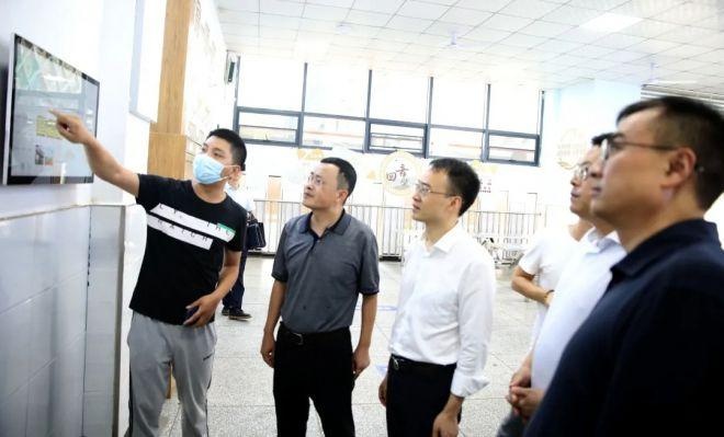 刘政到达州中学杨柳校区检查督导开学情况