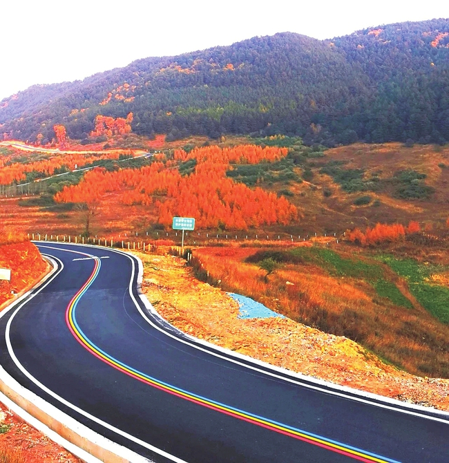 山西沁源县"太岳一号"旅游公路正式通车