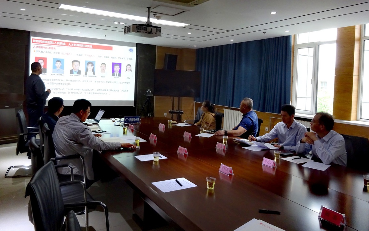 肖文交院士深入科研一线开展主题教育专题调研