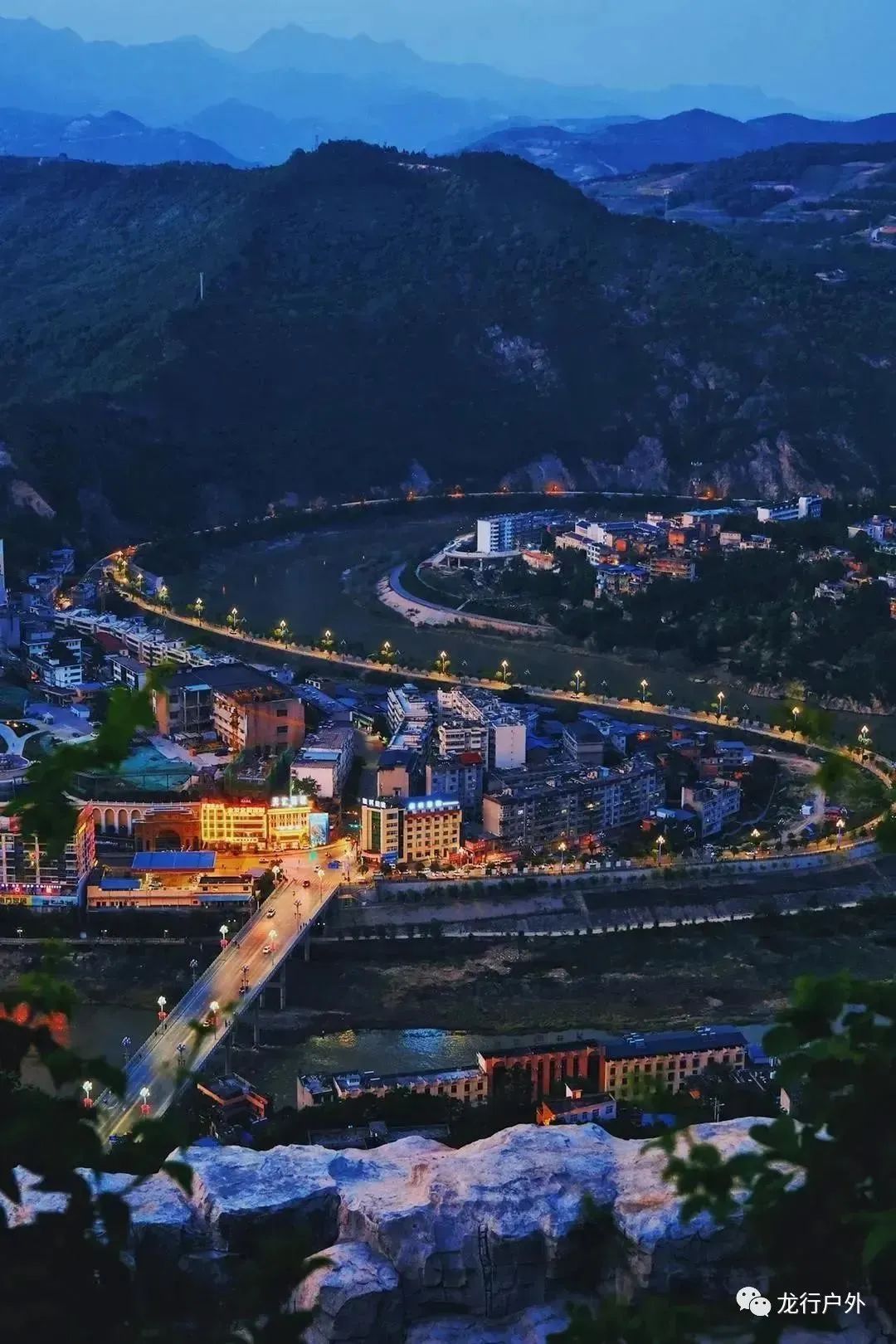 旬阳太极城汉阴美食街龙岗公园三沈纪念馆俯瞰这座小城的春意浓漫步在