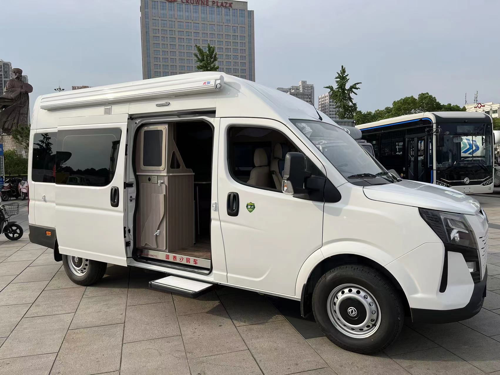 6.23郑州房车展——御泰御风长轴高顶版,荷月盈夏,御风而来!